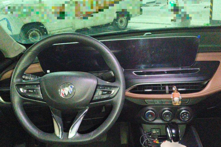 Used Buick Verano 2022 Pro GS Gale Edition Center Console