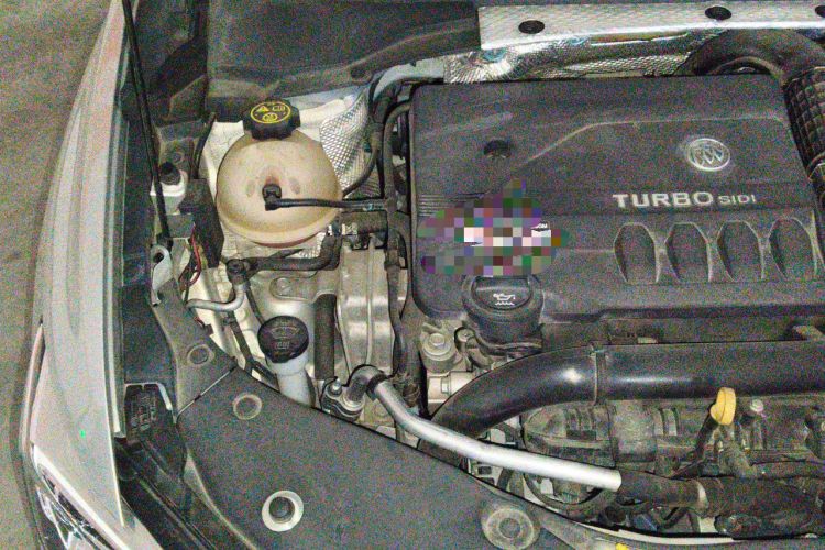 Used Buick Verano 2022 Pro GS Gale Edition Engine Bay Right