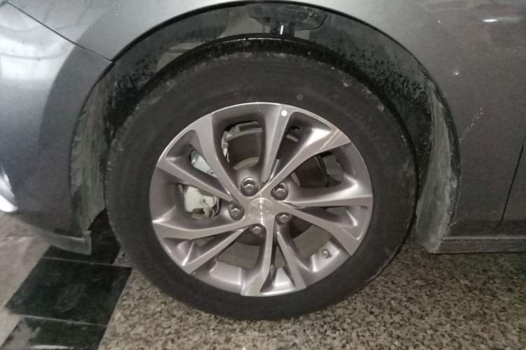 Used Buick Verano 2022 Pro 533T Enjoyment Edition Left Front Wheel Hub