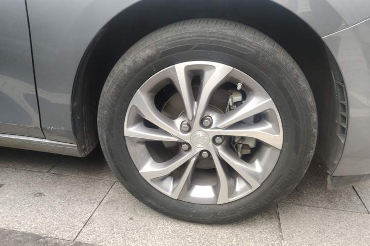 Used Buick Verano 2022 Pro 533T Enjoyment Edition Right Front Wheel Hub