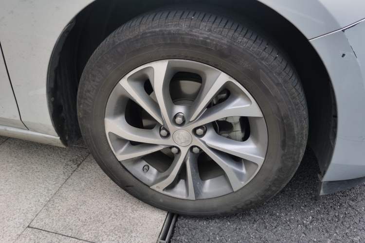 Used Buick Verano 2022 Pro 533T Enjoyment Edition Right Front Wheel Hub