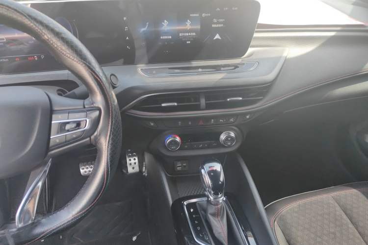 Used Buick Verano 2022 Pro GS Gale Edition Audio And AC Panel