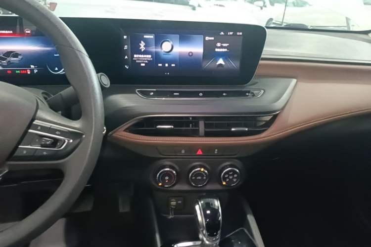 Used Buick Verano 2022 Pro 533T Enjoyment Edition Audio And AC Panel