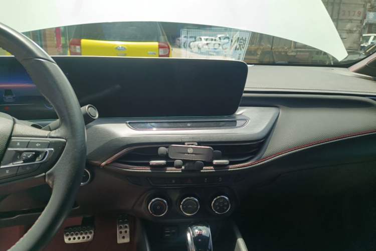 Used Buick Verano 2022 Pro GS Wind-Chasing Edition Audio And AC Panel