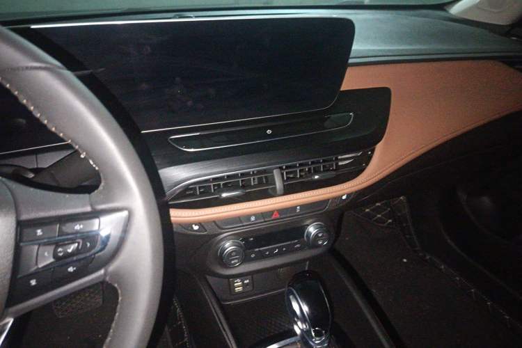 Used Buick Verano 2022 Pro 533T Fun Edition Audio And AC Panel