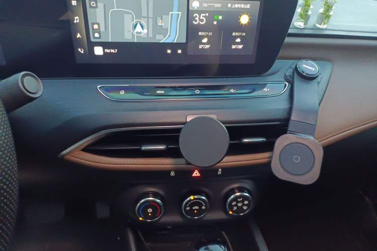 Used Buick Verano 2022 Pro 533T Enjoyment Edition Audio And AC Panel