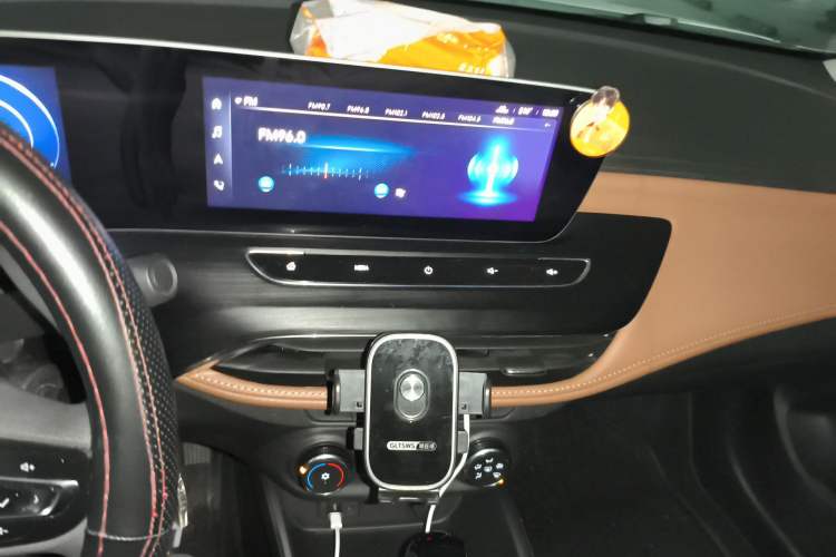 Used Buick Verano 2022 Pro 533T Enjoyment Edition Audio And AC Panel