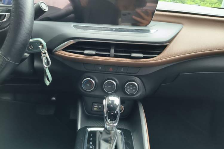 Used Buick Verano 2022 Pro 533T Enjoyment Edition Audio And AC Panel