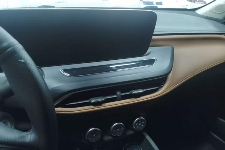 Used Buick Verano 2022 Pro 533T Enjoyment Edition Audio And AC Panel