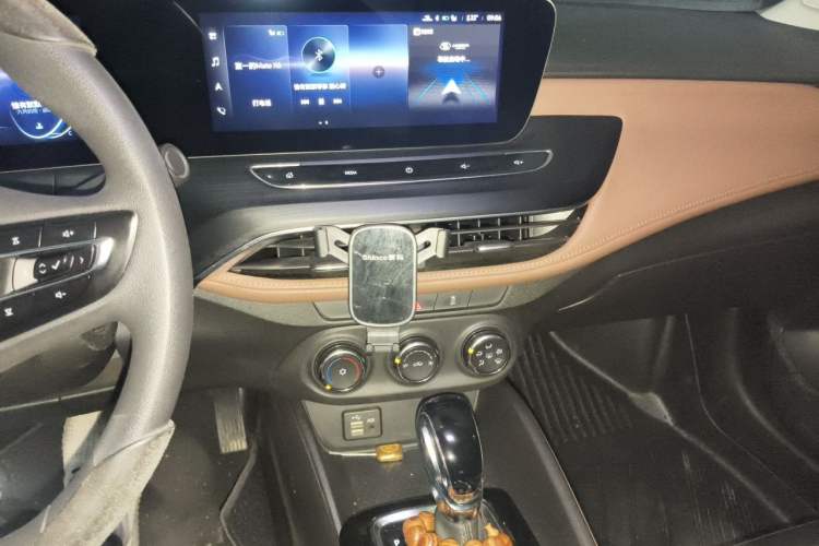 Used Buick Verano 2022 Pro 533T Enjoyment Edition Audio And AC Panel
