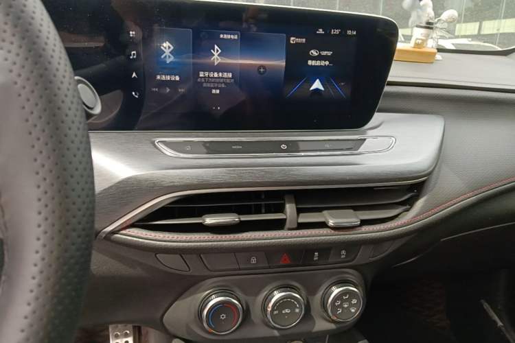 Used Buick Verano 2022 Pro GS Wind-Chasing Edition Audio And AC Panel