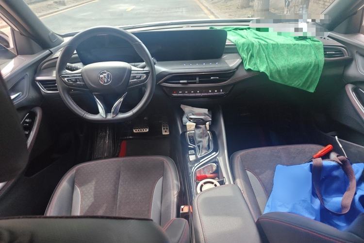 Used Buick Verano 2022 Pro GS Gale Edition Center Console