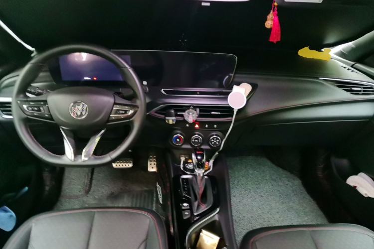 Used Buick Verano 2022 Pro GS Wind-Chasing Edition Center Console