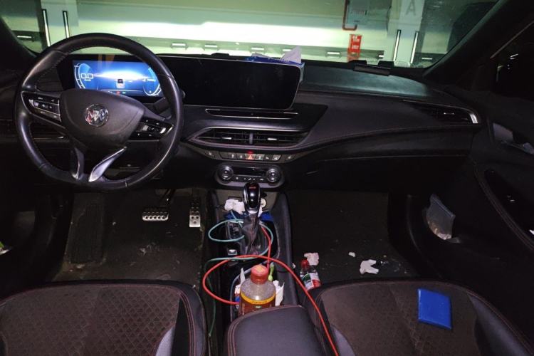 Used Buick Verano 2022 Pro GS Gale Edition Center Console