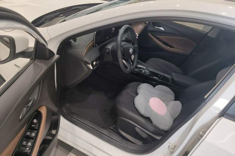 Used Buick Verano 2022 Pro 533T Enjoyment Edition Driver Seat
