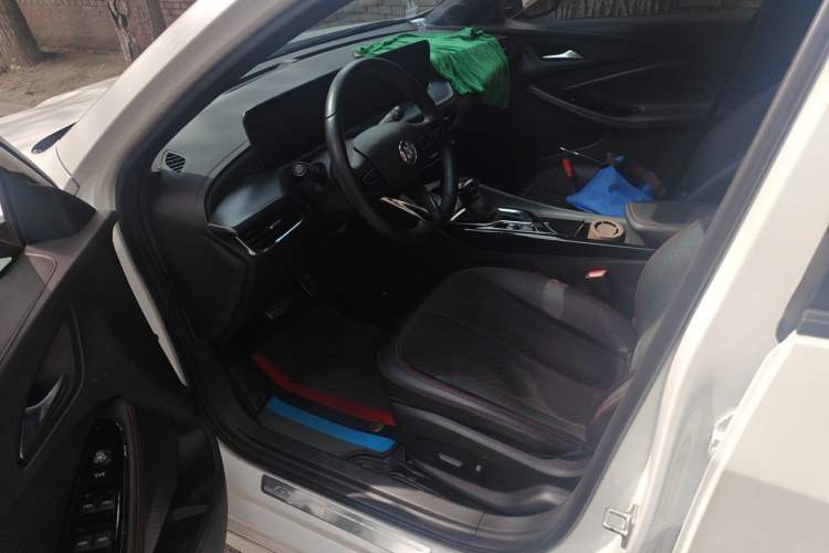 Used Buick Verano 2022 Pro GS Gale Edition Driver Seat