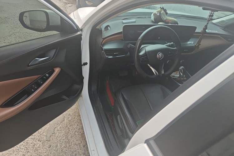 Used Buick Verano 2022 Pro 533T Fun Edition Driver Seat