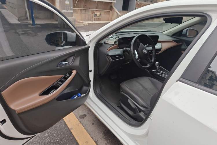 Used Buick Verano 2022 Pro 533T Fun Edition Driver Seat