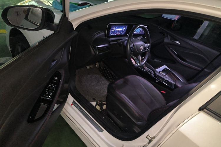 Used Buick Verano 2022 Pro GS Gale Edition Driver Seat