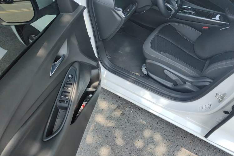 Used Buick Verano 2022 Pro 532T Le Xing Edition Driver Seat