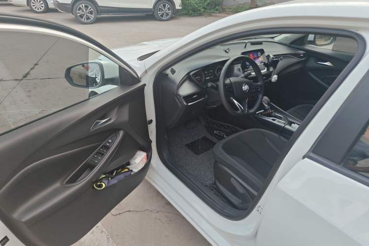 Used Buick Verano 2022 Pro 532T Le Xing Edition Driver Seat