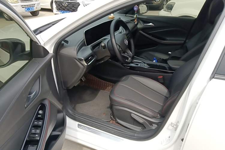 Used Buick Verano 2022 Pro GS Wind-Chasing Edition Driver Seat