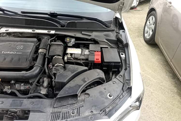 Used Buick Verano 2022 Pro 533T Fun Edition Engine Bay Left