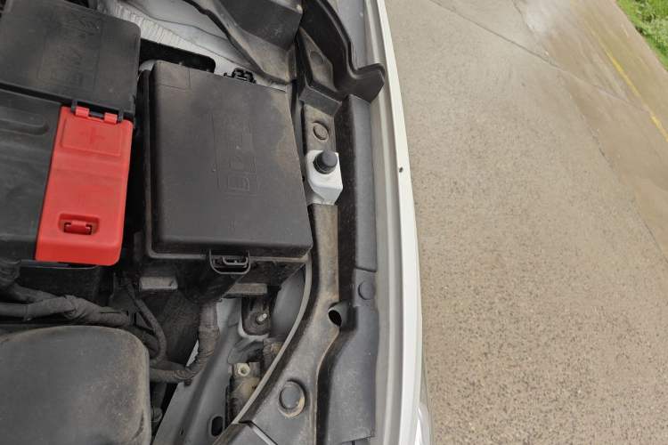 Used Buick Verano 2022 Pro 532T Le Xing Edition Engine Bay Left