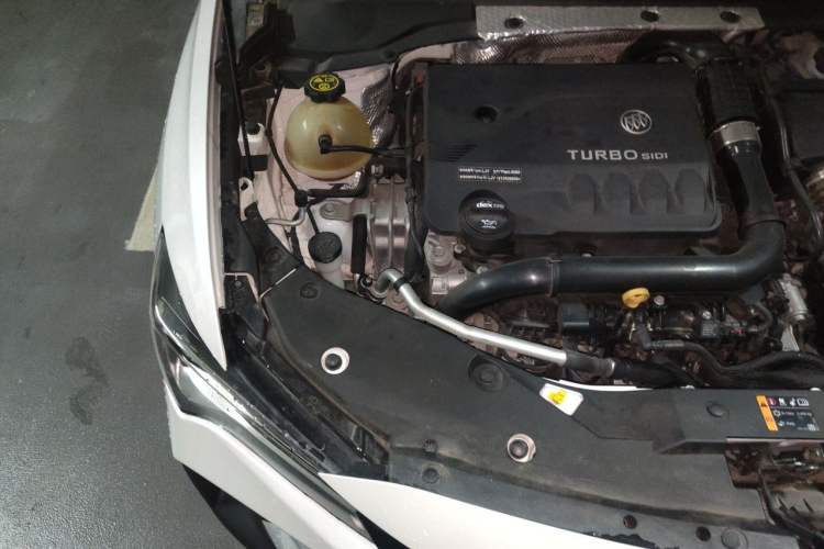 Used Buick Verano 2022 Pro GS Gale Edition Engine Bay Right