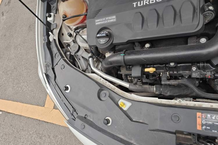 Used Buick Verano 2022 Pro 533T Fun Edition Engine Bay Right
