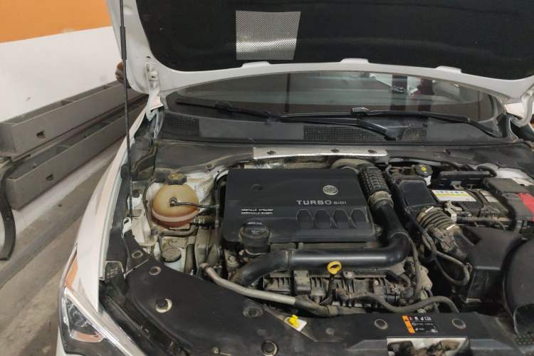 Used Buick Verano 2022 Pro GS Wind-Chasing Edition Engine Bay Right