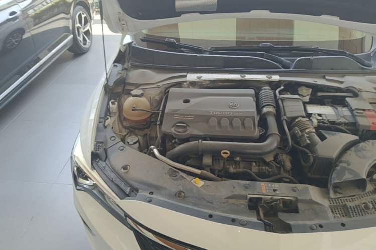 Used Buick Verano 2022 Pro 533T Fun Edition Engine Bay Right