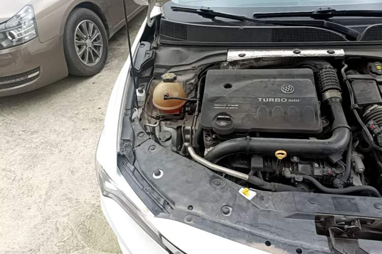 Used Buick Verano 2022 Pro 533T Fun Edition Engine Bay Right