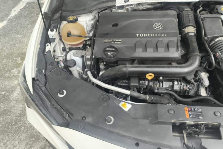 Used Buick Verano 2022 Pro GS Gale Edition Engine Bay Right