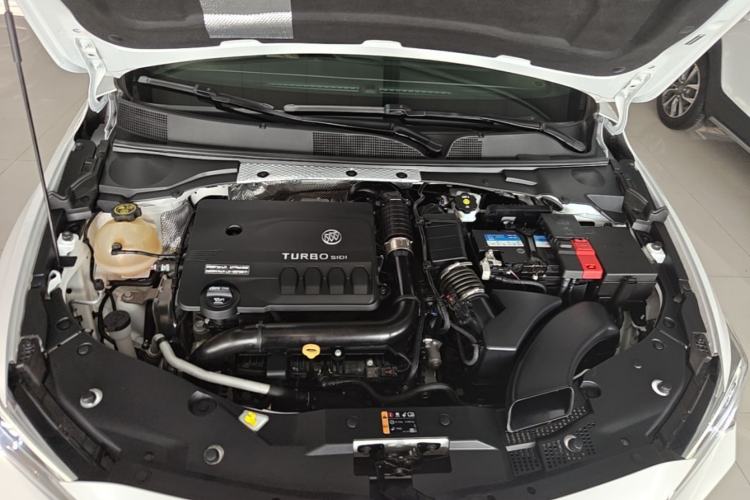 Used Buick Verano 2022 Pro GS Wind-Chasing Edition Engine Bay