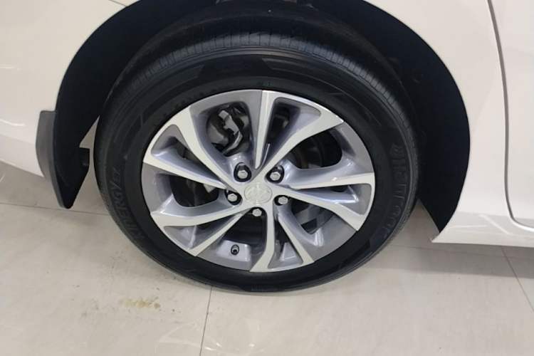 Used Buick Verano 2022 Pro 533T Fun Edition Exterior 5