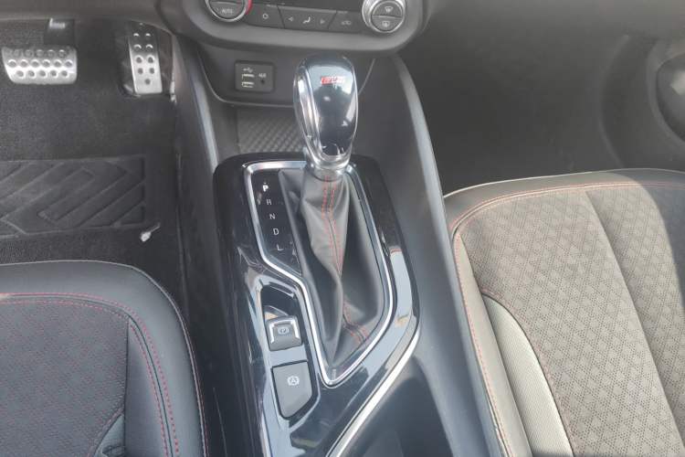 Used Buick Verano 2022 Pro GS Gale Edition Gear Lever