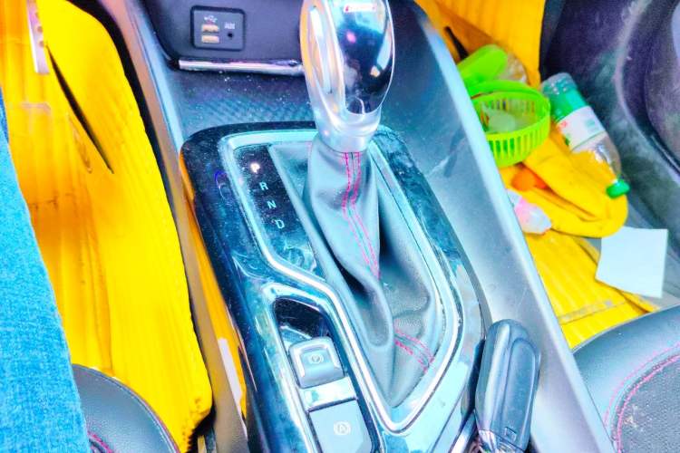 Used Buick Verano 2022 Pro GS Gale Edition Gear Lever