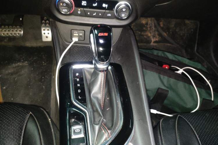 Used Buick Verano 2022 Pro GS Gale Edition Gear Lever