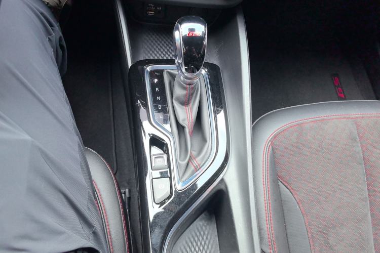 Used Buick Verano 2022 Pro GS Gale Edition Gear Lever