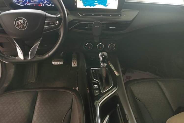Used Buick Verano 2022 Pro GS Wind-Chasing Edition Gear Lever