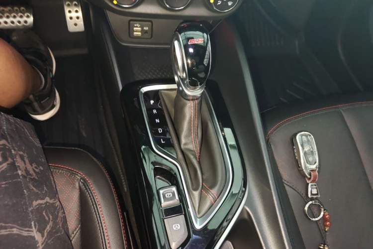 Used Buick Verano 2022 Pro GS Wind-Chasing Edition Gear Lever
