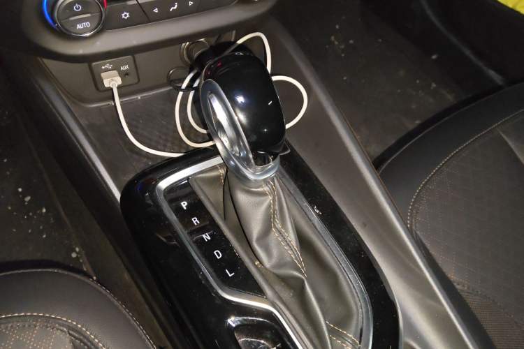 Used Buick Verano 2022 Pro 533T Fun Edition Gear Lever