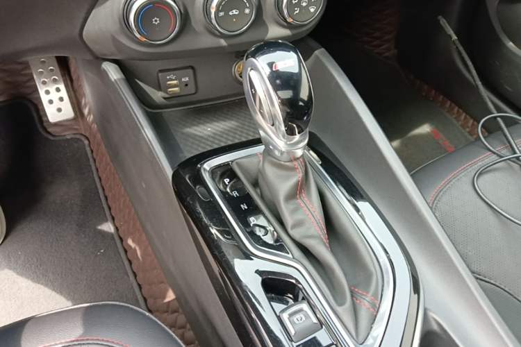 Used Buick Verano 2022 Pro GS Wind-Chasing Edition Gear Lever