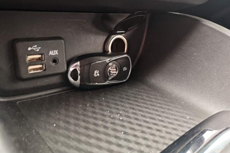 Used Buick Verano 2022 Pro GS Gale Edition Interior 1
