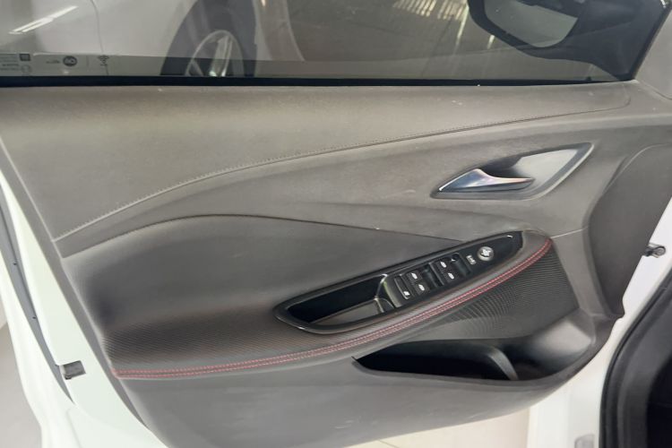 Used Buick Verano 2022 Pro GS Wind-Chasing Edition Interior 1