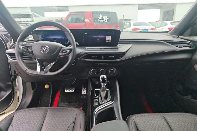 Used Buick Verano 2022 Pro GS Wind-Chasing Edition Interior 3