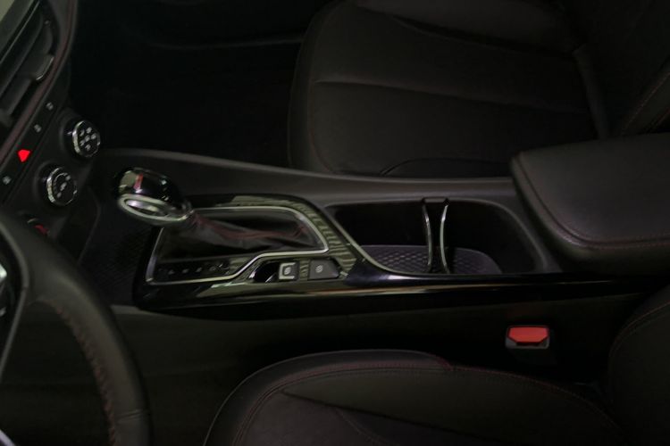 Used Buick Verano 2022 Pro GS Wind-Chasing Edition Interior 4