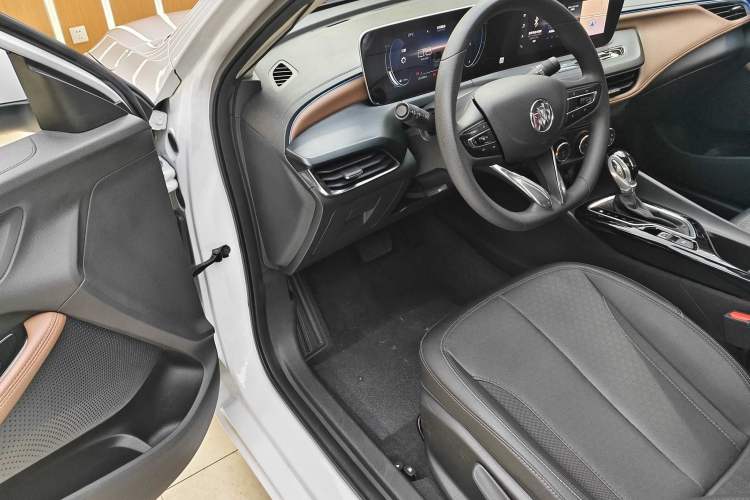 Used Buick Verano 2022 Pro 533T Enjoyment Edition Interior 7
