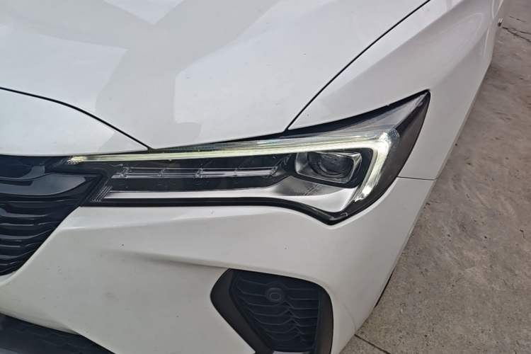 Used Buick Verano 2022 Pro GS Gale Edition Left Front Headlight